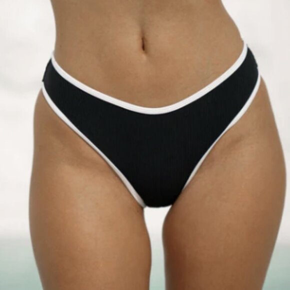 BERLOOK Contrast Trim Bikini Bottom 02 - Picture 1 of 7